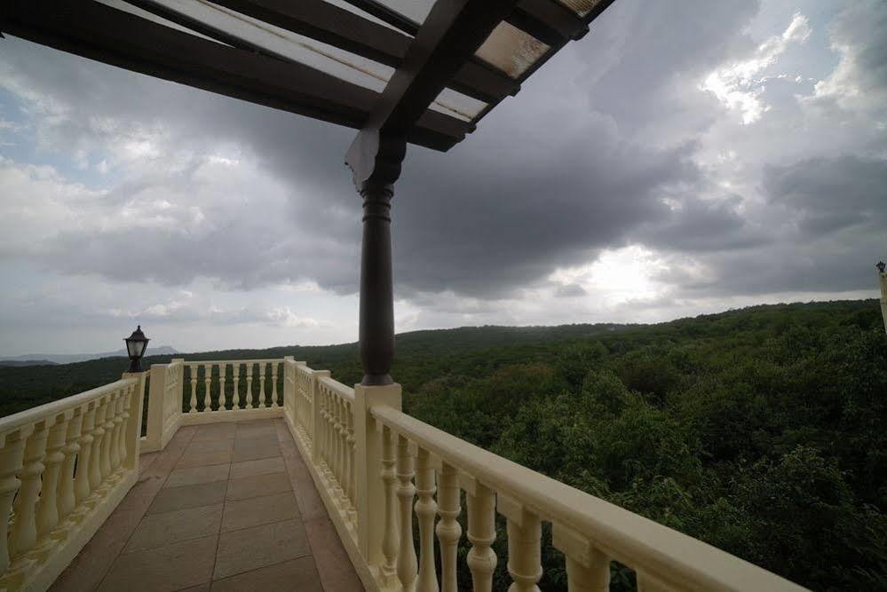 Le Meridien Mahabaleshwar Resort & Spa Dış mekan fotoğraf